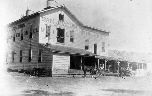 San Joaquin Roller Mill, Visalia, Calif., Late 1800s