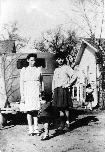 Esquivel Girls, Visalia, Calif., ca 1943