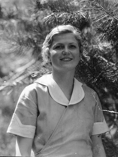 "Actress Jean Parker from Movie ""Sequoia,"" Tulare County, Calif., 1933"