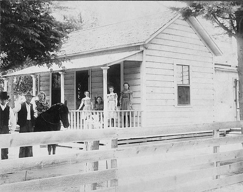 Malloch Family, Visalia, Calif., ca 1904