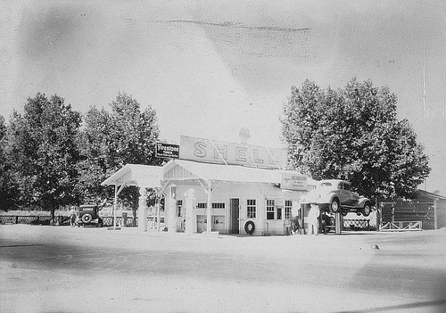 Ben Anderson Shell Service, Strathmore, Calif., 1934