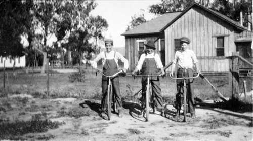 Dugger Boys and Bikes, Fowler, Calif., ca 1900