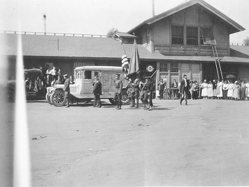 Group Departing with Body, Lindsay, Calif., 1921