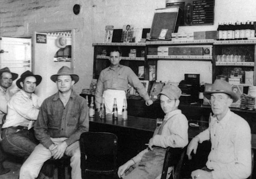 Adobe CafT, Ivanhoe, Calif., 1930s