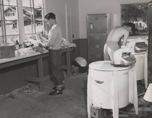 Students in the Baxter Hall washateria of Pepperdine College, circa 1947