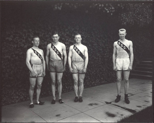 4 members of the 1912 track team