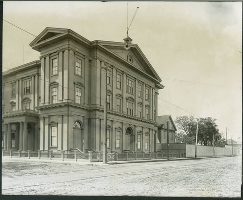 Franklin Street frontage