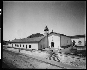 Exterior view of the Mission San Luis Obispo
