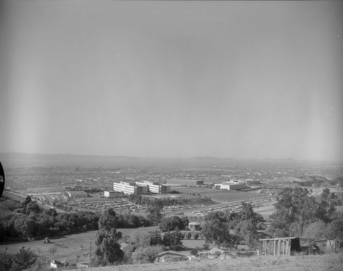 Photograph of the Cal State Hayward campus from the Hayward hills