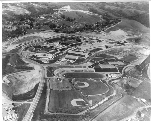 Aerial photograph of Cal State Hayward campus