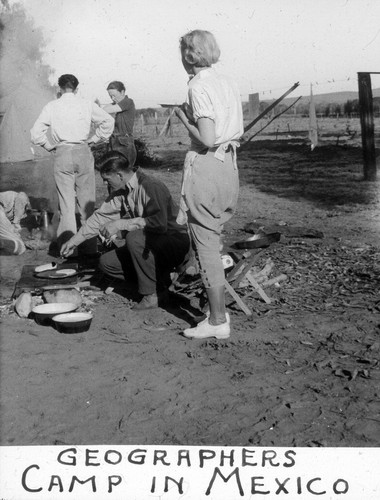 Geographers camp in Mexico / Lee Passmore