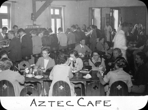 Aztec Cafe / Lee Passmore