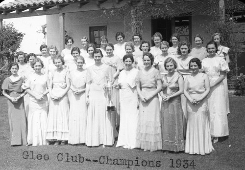 Glee Club - Champions 1934 / Lee Passmore