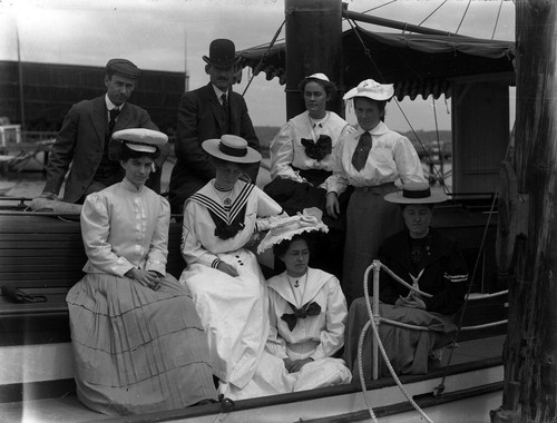 [People on a boat]