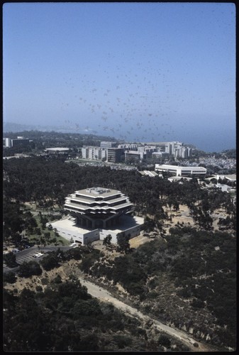 Geisel Library and John Muir College