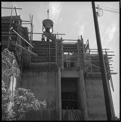 Basic Science Building under construction