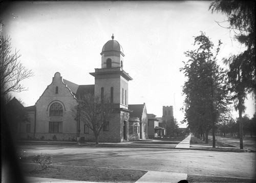 Upland Photograph Church; First Methodist Church / Edna Swan