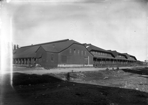 Upland Photograph Agriculture--Citrus; Upland Citrus Association Building / Edna Swan