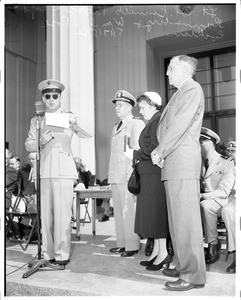 Posthumous awards in Long Beach, 1952