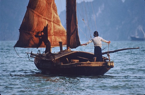 Boat on Ha Long Bay