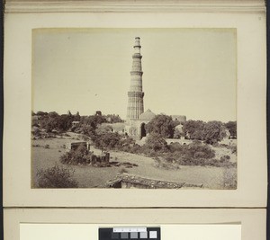 Qutub Minar and ruins, Delhi, India, ca.1900-1929