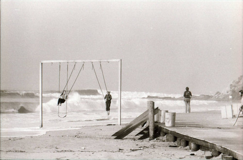 Swings at Main Beach