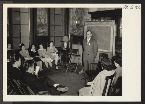 Dr. Charles W. Iglehart, associate professor of the Union Theological Seminary in New York City, leads a discussion group at