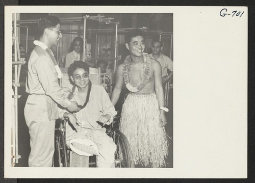 When the Shelby Hawaiians, a small Hawaiian orchestra composed of members of the 442nd Infantry, visited Walter Reed Hospital under