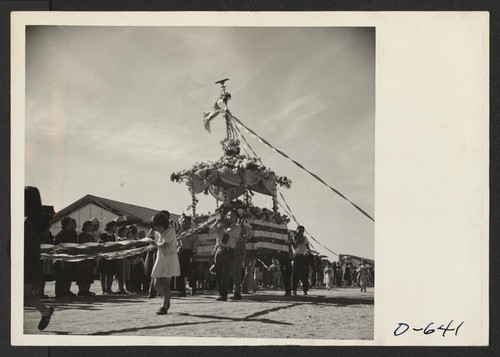 A float in the Harvest Festival Parade held at this center on Thanksgiving. Photographer: Stewart, Francis Rivers, Arizona