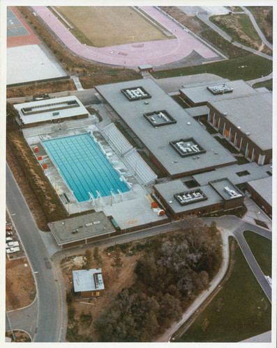 Aerial photograph, West Valley College, pool and PE buildings, 1977