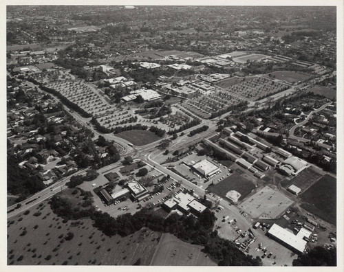 Aerial photograph, West Valley College from northwest, 1986