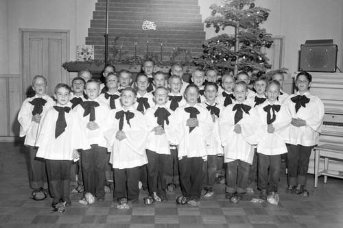 Huntington Beach boy's choir, December 1946