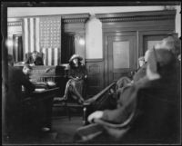 Madalynne Obenchain testifies during murder trial in Judge Reeve's courtroom, Los Angeles, ca. 1921