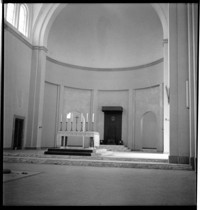 [College Europe: "Eglise Ttisserant" altar in church]