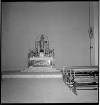 [College Europe: "Eglise Ttisserant" altar in church]