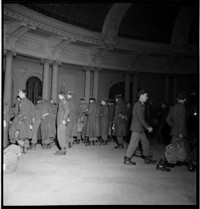 [US soldiers (101st Airborne) on leave in Nice, in the United States Riviera Rest Area (USRRA).] [Misidentified in logbooks as part of: Ordonnance Reims series.]