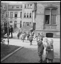 Vaihingen ((children outside orphanage)