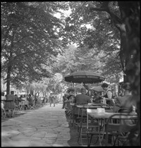 Pihlajasaari [People eating outdoor restaurant]