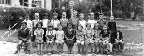 3rd grade, Yorba Linda Grammar School, Jan. 1940