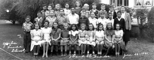 5th and 6th grades, Yorba Linda Grammar School, Jan. 1941
