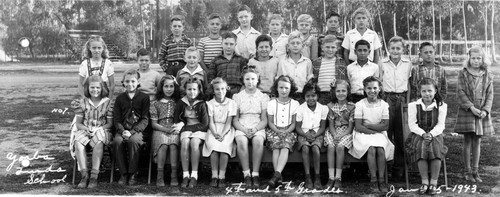 4th and 5th grades, Yorba Linda Grammar School, Jan. 1943