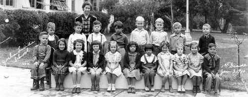 1st grade, Yorba Linda Grammar School, Jan. 1940