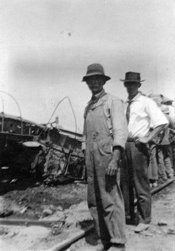 Yorba Linda wreck in August 1915. Edward Jones and Charles Selover