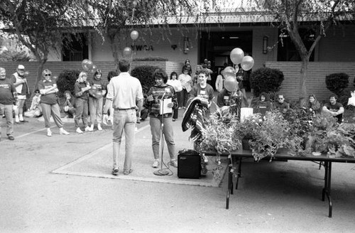 Prizes for the 1986 y-Walk participants