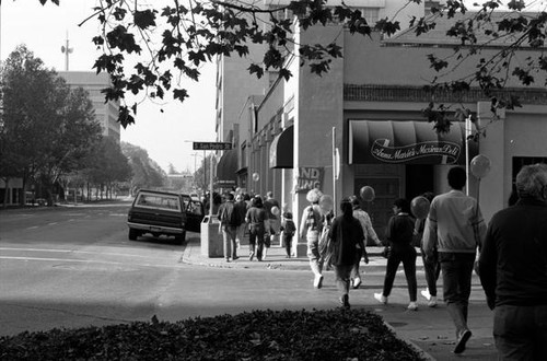 People participating in the 1986 y-Walk