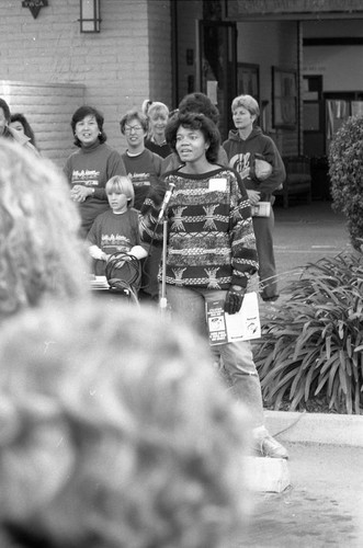 Jenifer Williams speaking at the 1986 y-Walk