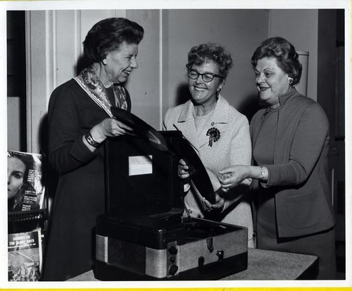 Mrs. Emma Chittich, Mrs. Earl Dailey and Mrs. Don L. Wade