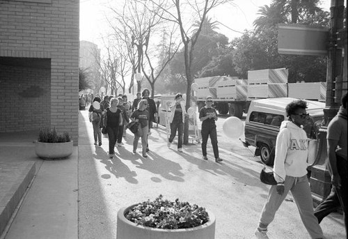 People participating in the 1986 y-Walk