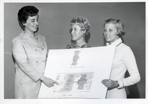 Jackie Howes and two other women