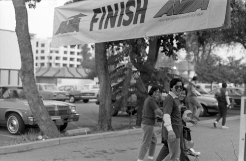 Participants at the 1986 y-Walk finish line